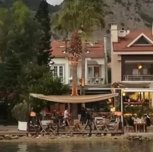 Goecekinn Szálloda *